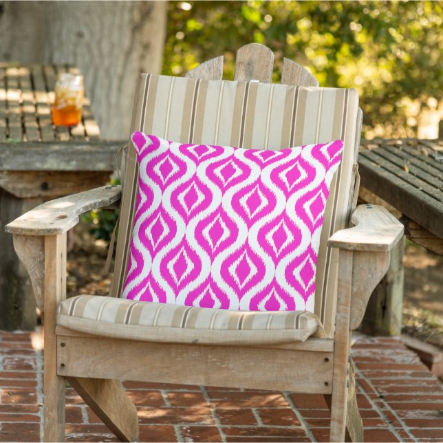 Bright Hot Neon Pink Retro Chic Ikat Ogee Pattern Cushion (Chair)