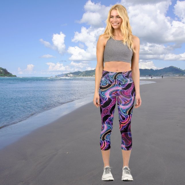Bright Rainbow Fluid Look Pattern Capri Leggings (Creator Uploaded)
