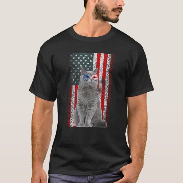 British Shorthair Cat US Flag Sunglasses Independe T-Shirt (Front)