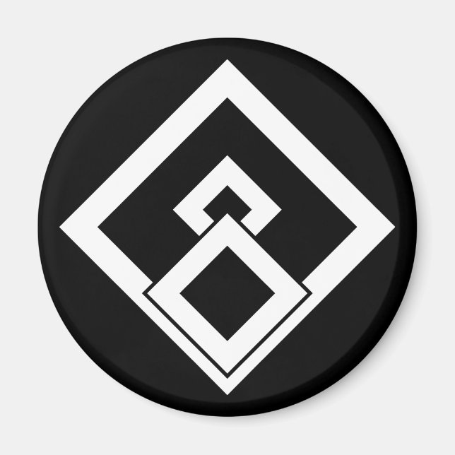 Broken wooded measure magnet (Front)