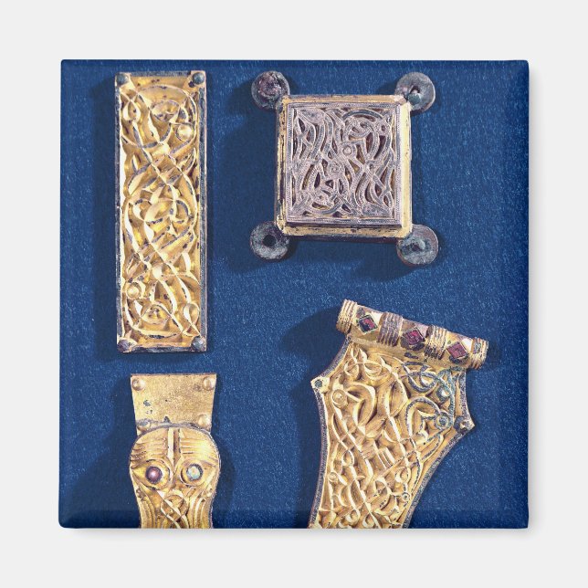 Brooch and buckles magnet (Front)