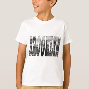 Brooklyn Bridge and Manhattan Skyline At Night T-Shirt