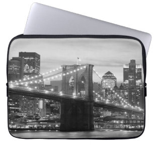 Brooklyn Bridge and Manhattan Skyline Laptop Sleeve