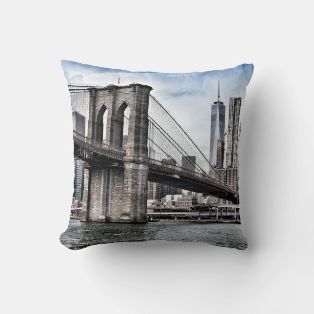 BROOKLYN BRIDGE DURING DAYTIME CUSHION (Front)