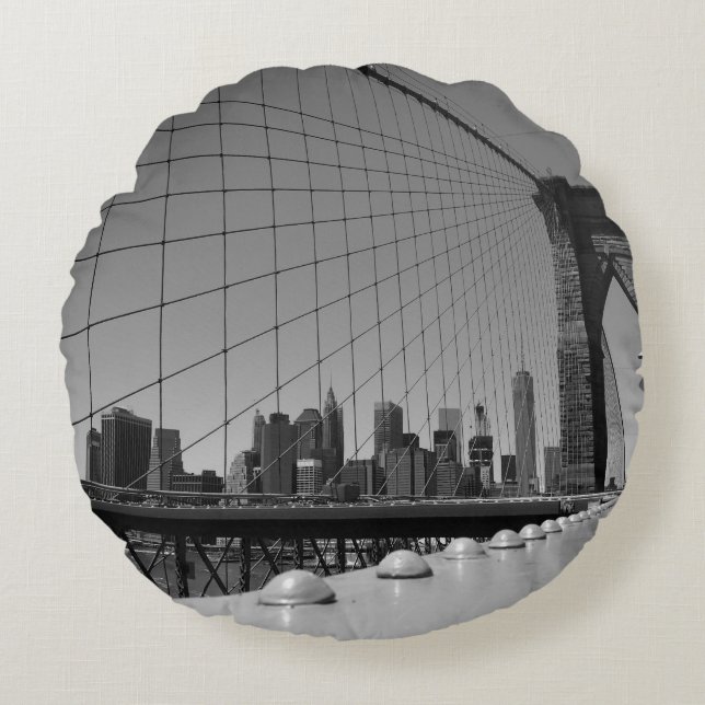 Brooklyn bridge round cushion (Front)
