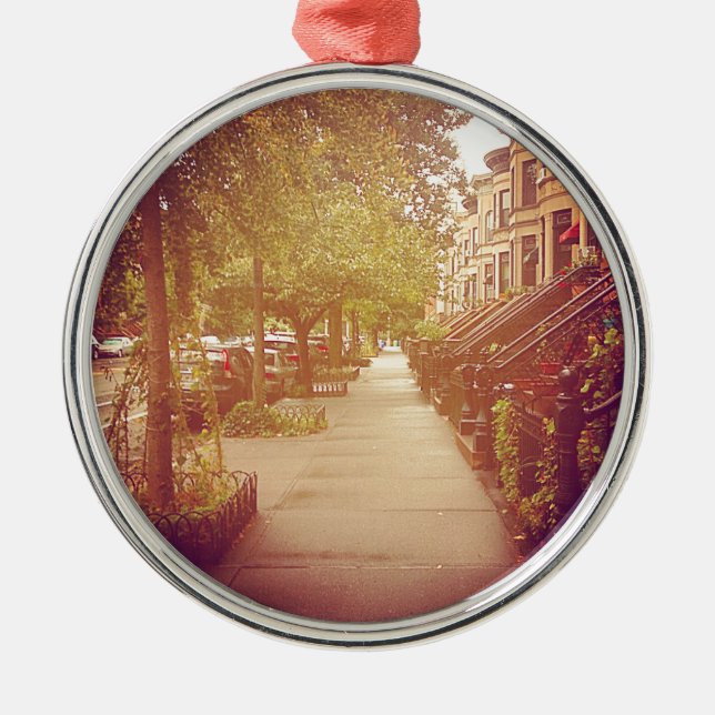Brooklyn Metal Tree Decoration (Front)