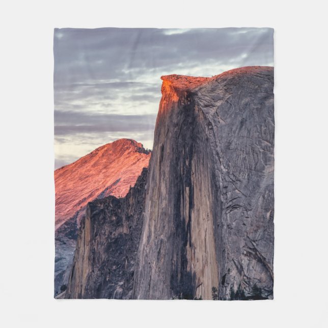 BROWN AND BLACK ROCK FORMATIONS FLEECE BLANKET (Front)