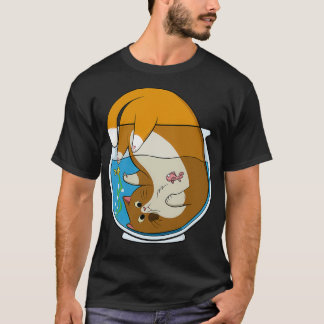 Brown big cat in aquarium with colourful fish T-Shirt