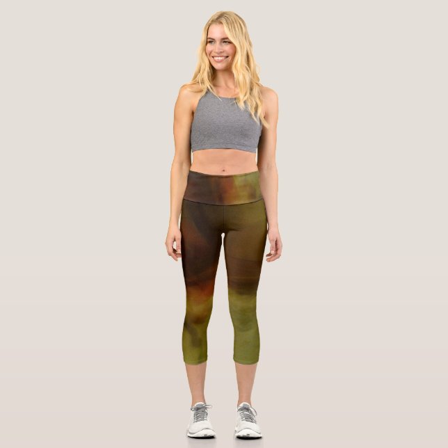 Brown Blur Background Capri Leggings (Front)