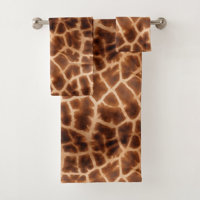 Brown Giraffe Print Bath Towel Set (Insitu)