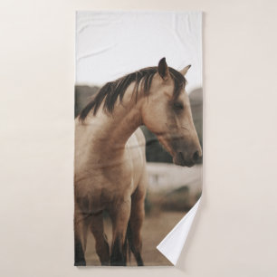 BROWN HORSE BATH TOWEL
