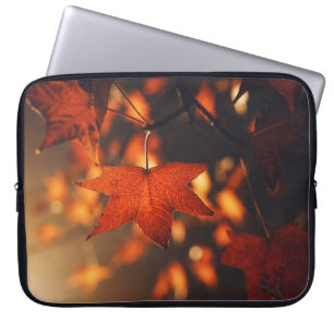 BROWN LEAFED PLANTS LAPTOP SLEEVE
