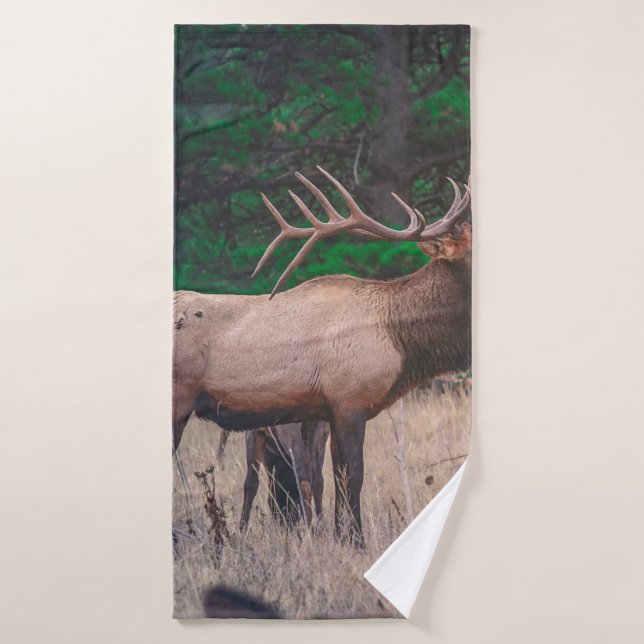 BROWN MOOSE NEAR GREEN TREE AT DAYTIME BATH TOWEL (Bath Towel)