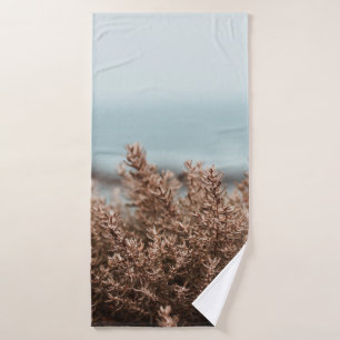 BROWN PLANT IN CLOSE UP PHOTOGRAPHY BATH TOWEL