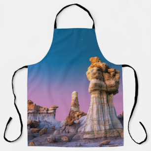 BROWN ROCK FORMATION APRON