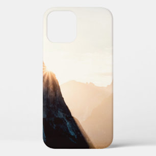 BROWN ROCKY MOUNTAIN DURING DAYTIME iPhone 12 CASE