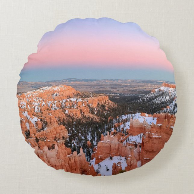 BROWN ROCKY MOUNTAIN UNDER BLUE SKY ROUND CUSHION (Front)