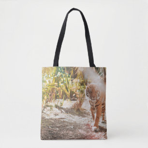 BROWN TIGER IN WALKING GESTURE TOTE BAG