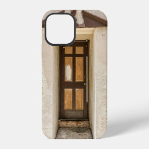 BROWN WOODEN WINDOW ON WHITE CONCRETE WALL iPhone 12 CASE
