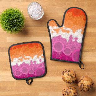 Bubbly Bohemian Groovy Abstract Lesbian Pride Flag Oven Mitt & Pot Holder Set