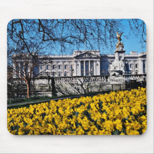 Buckingham Palace, London flowers Mouse Pad