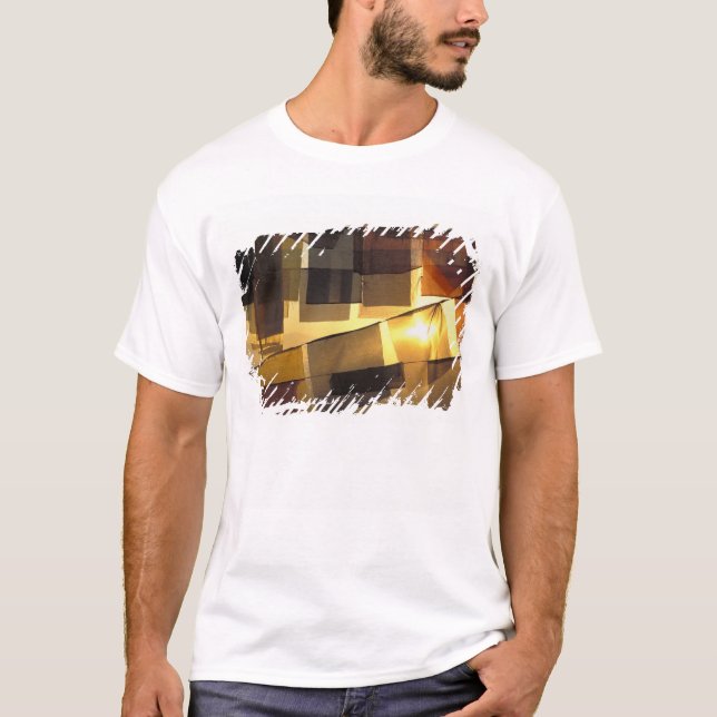 Buddhist prayer flags in the sunset, T-Shirt (Front)