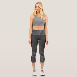 Budget Syrup by AVON Capri Leggings