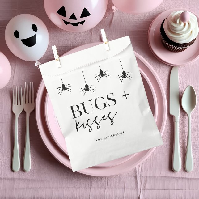 Bugs And Kisses | Black Spiders | Happy Halloween Favour Bag (Creator Uploaded)