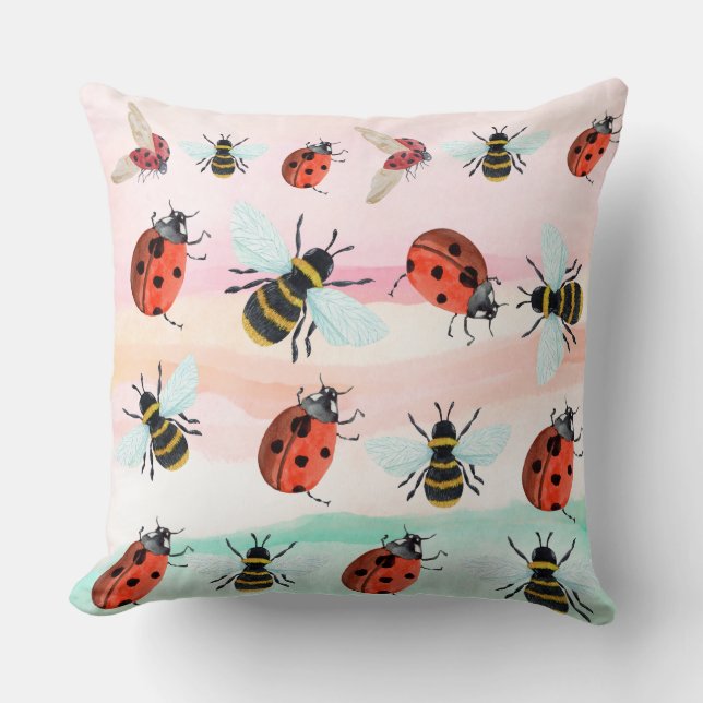 BUG'S CUSHION (Front)