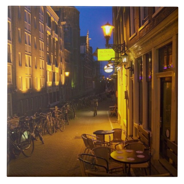 Buildings with 17th or 18th century facade and tile (Front)