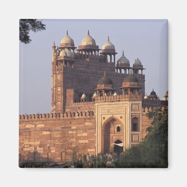 Buland Darwaza Gate of Victory) to the Dargah Magnet (Front)