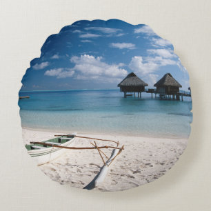 Bungalows from beach Motu Toopua Round Cushion