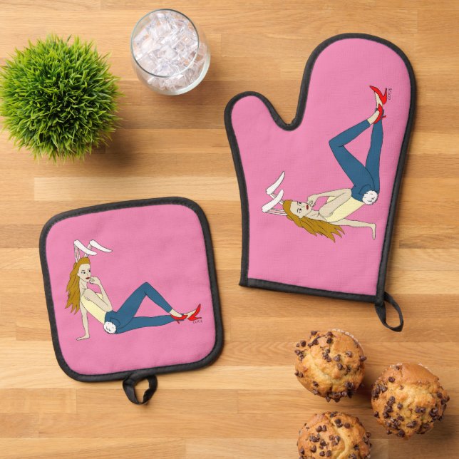 bunnygirl    oven mitt & pot holder set (Top Down)