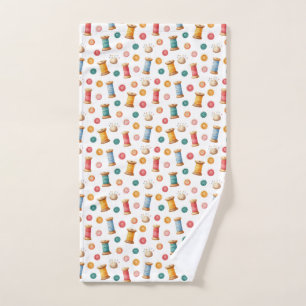 Bunte Knöpfe und Garne- Nähen- Muster Hand Towel