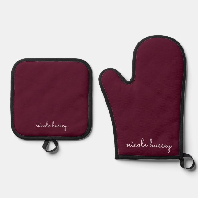 Burgundy Script | Stylish Monogram Modern Oven Mitt & Pot Holder Set (Front)