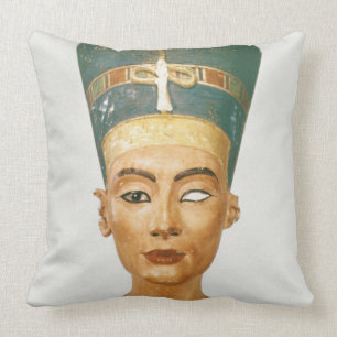 Bust of Queen Nefertiti, front view, from the stud Cushion