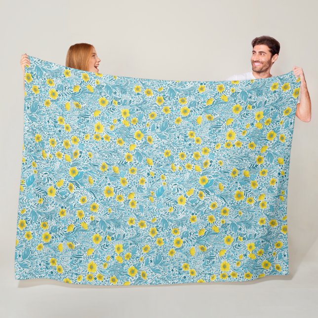 Buttercups, yellow, blue and white fleece blanket (In Situ)