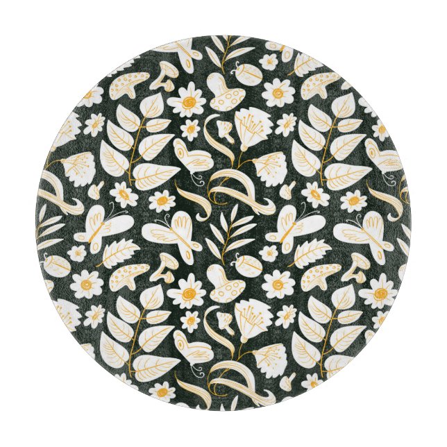 Butterflies & Flowers: Doodle Summer Pattern. Cutting Board (Front)