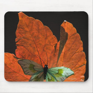 Butterfly on leaf 2 mouse pad