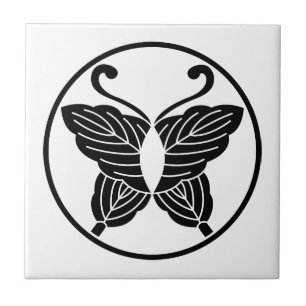 Butterfly-shaped folded oak leaves in itowa tile