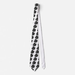 Butterfly-shaped hawk feathers tie