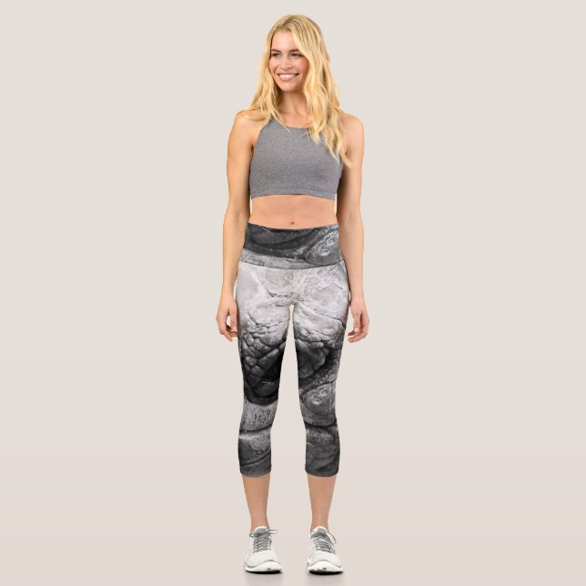 BW Tortoise Capri Leggings (Front)