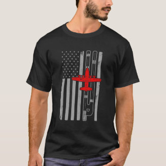 C130 Hercules Gunship Aeroplane American Flag Runw T-Shirt