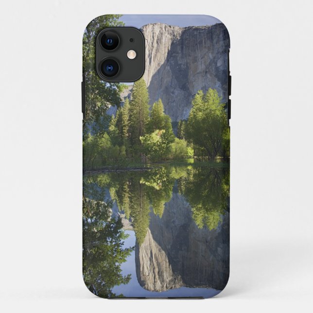 CA, Yosemite NP, El Capitan reflected in Merced Case-Mate iPhone Case (Back)