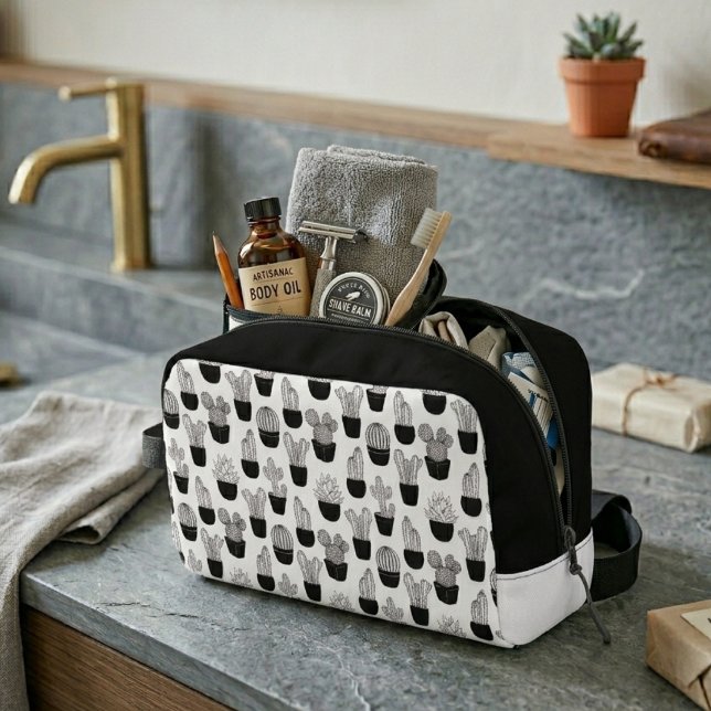 Cacti Line Art Pattern Dopp Kit (Creator Uploaded)