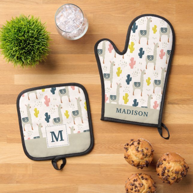 Cactus & Llamas Pattern Oven Mitt & Pot Holder Set (Top Down)