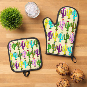 Cactus With Santa Hats Christmas Oven Mitt & Pot Holder Set
