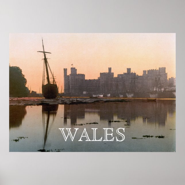 Caernarfon Castle in Wales (1900) Poster (Front)