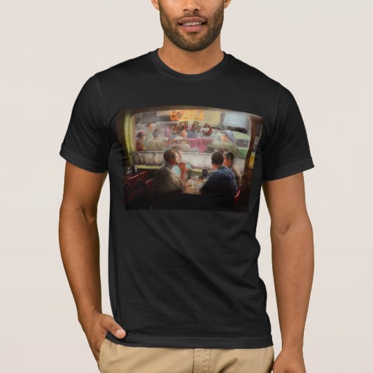 Cafe - Cold drinks with friends 1941 T-Shirt