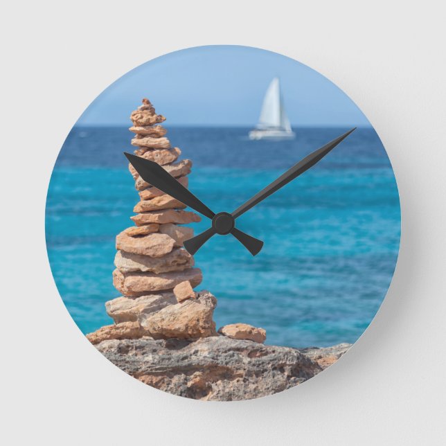 Cairn at the Mediterranean sea Round Clock (Front)